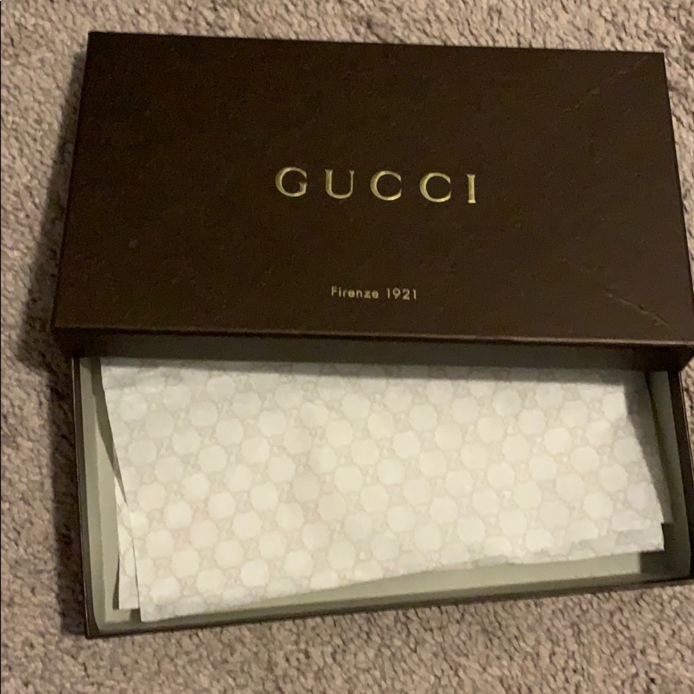 Gucci box - Picture 2 of 3